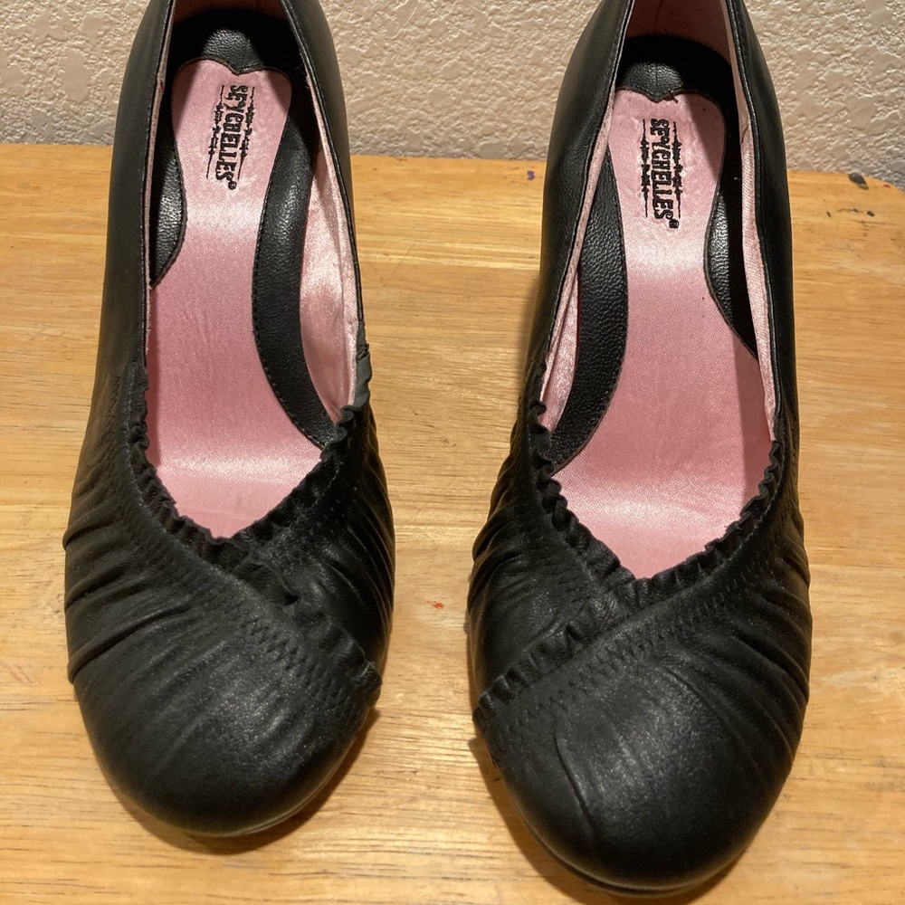 Seychelles black heels
